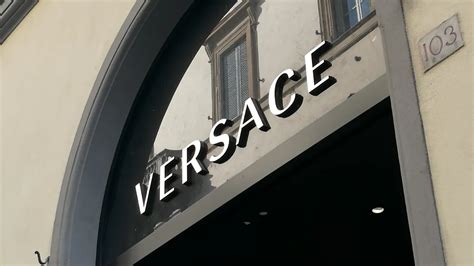 versace lvmh